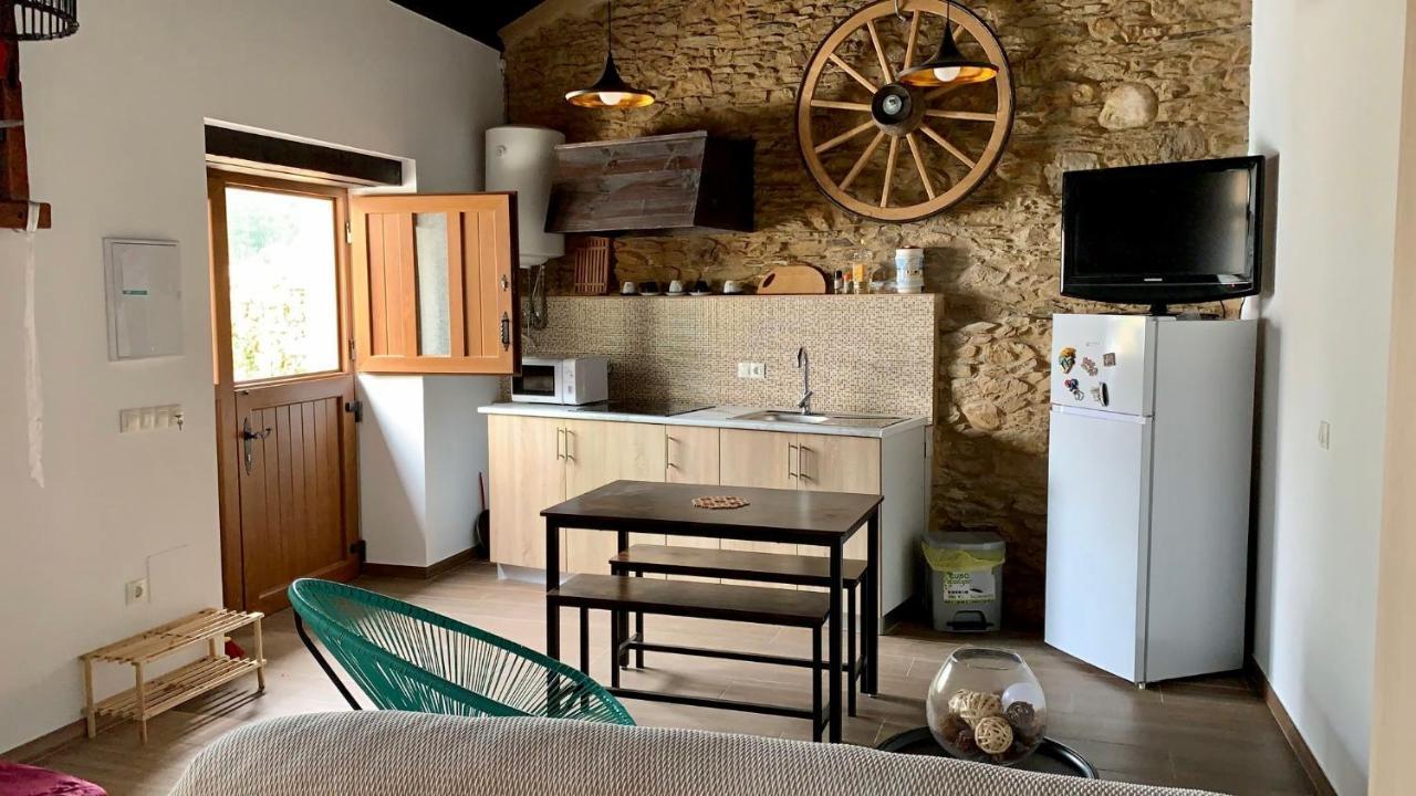 Estudio Pajar Rural Con Bonito Jardin - Los Gayoles Rural Кастрополь Экстерьер фото